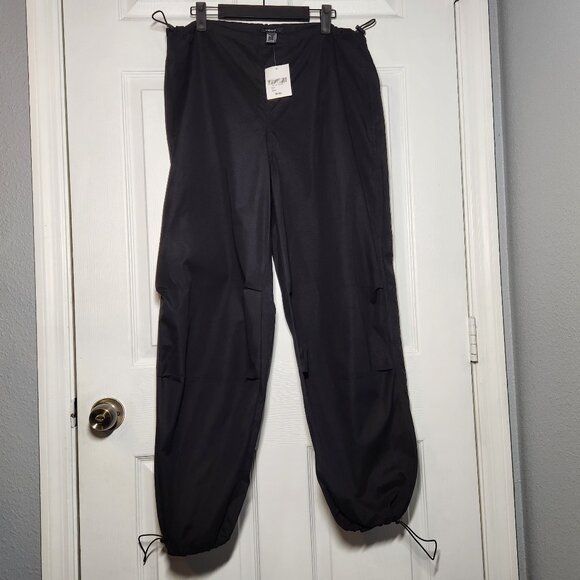 NWT – Forever 21 Parachute Pants - Size: Small - Picture 1 of 4